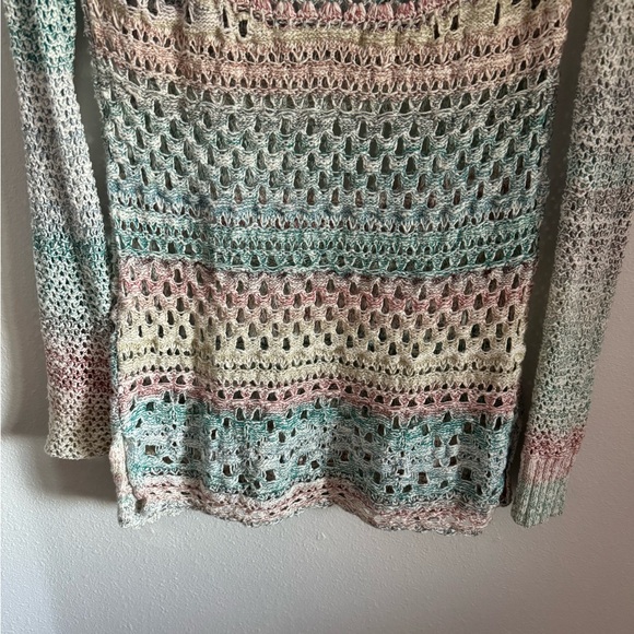 Free People crochet sweater. - Picture 4 of 12